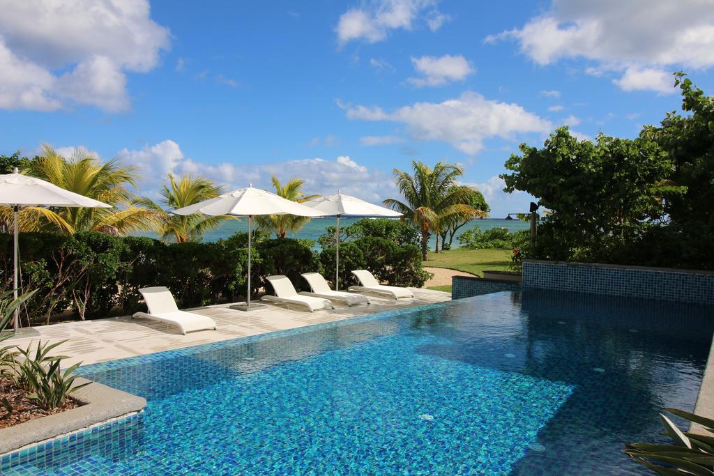 Cap Ouest: Luxury Beachfront Apartments Mauritius Exterior foto